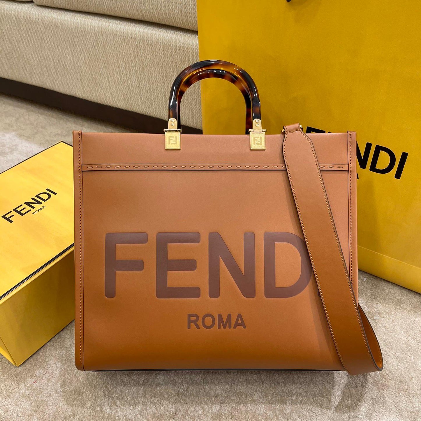 FENDI SUNSHINE